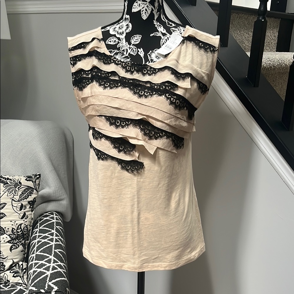 NWT LOFT Beige w- Black Lace Layered Detajl Tank-Small